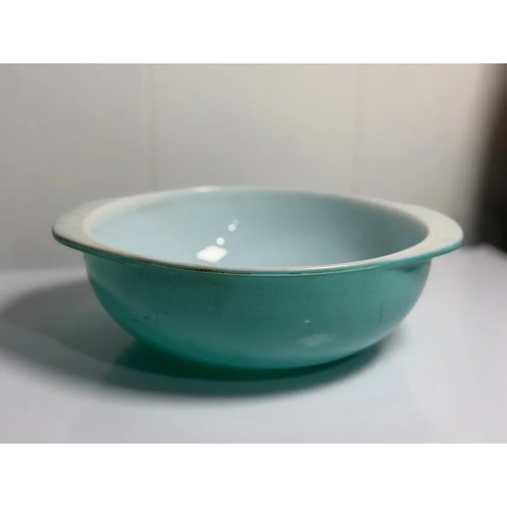 VTG Pyrex Casserole Bowl Turquoise Blue 024 2QT Round Serving Dish Milk Glass